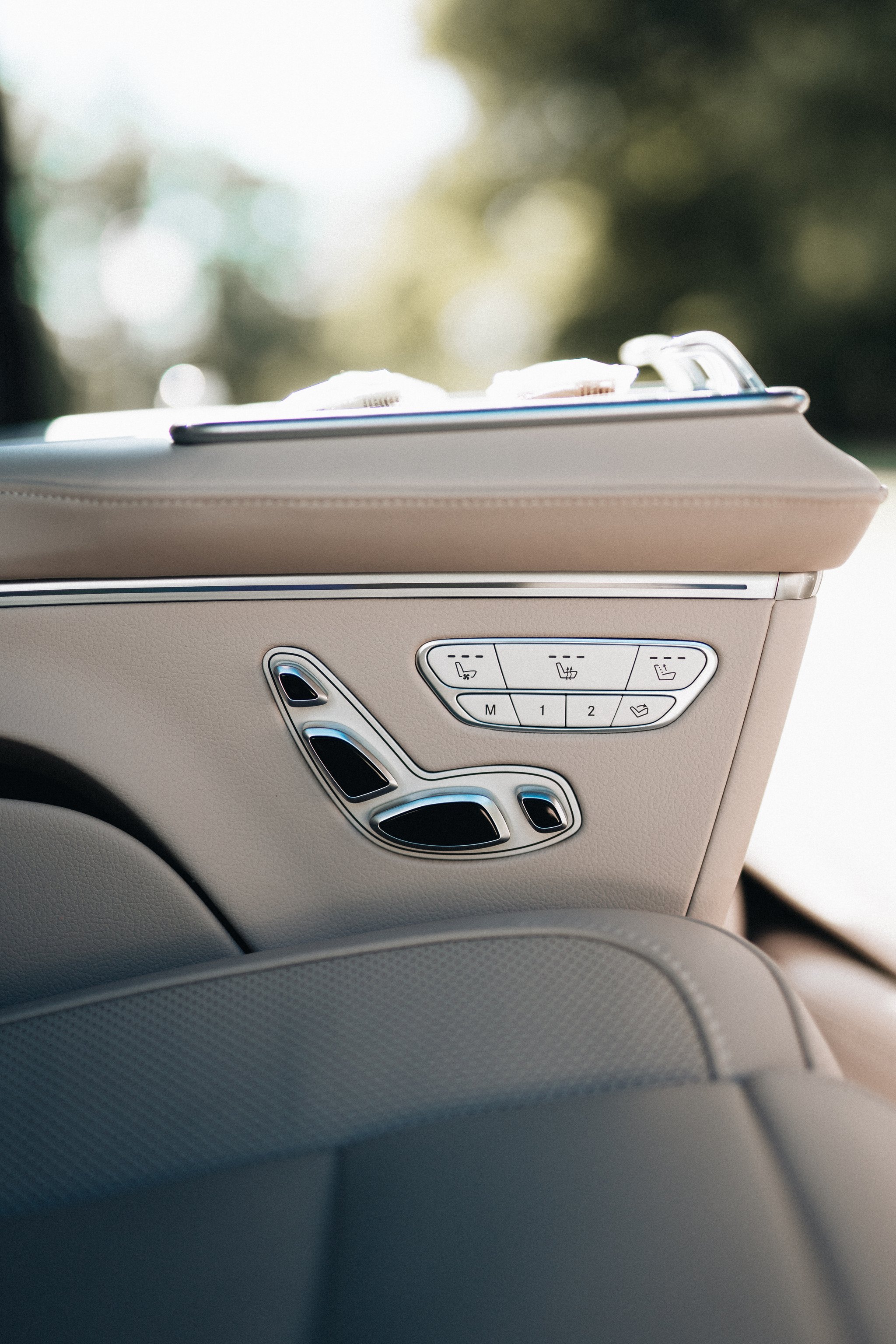 Seat controls in the armrest of the Mercedes-Benz EQV VIP