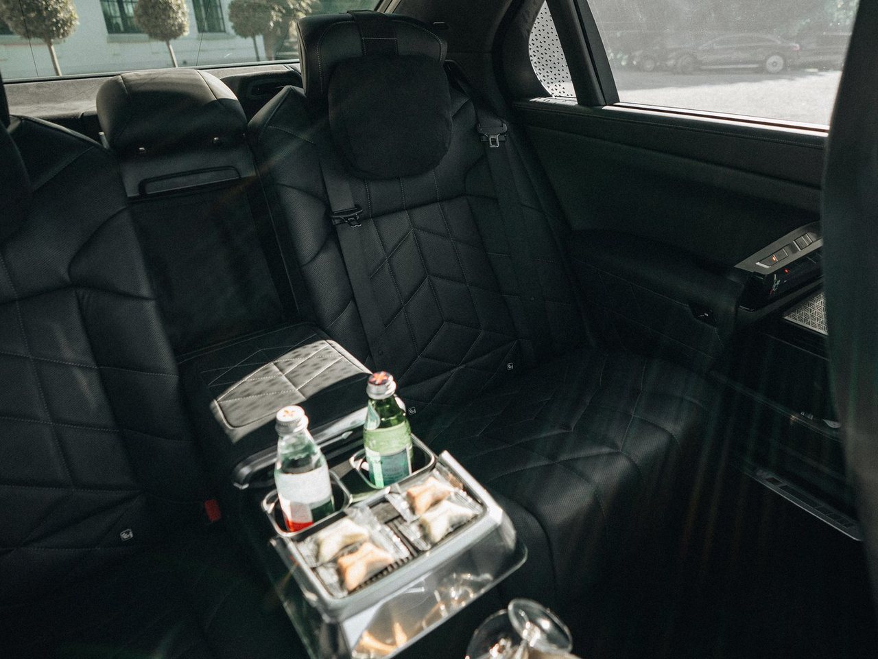 The rear seat of the BMW i7